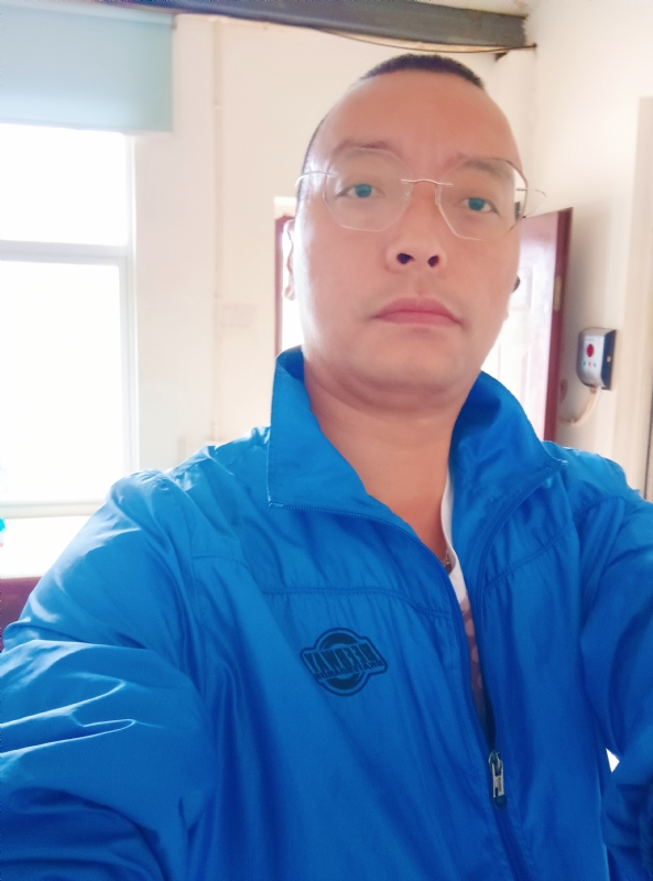 通海混混的第一张照片--云南蓝颜知己交友网