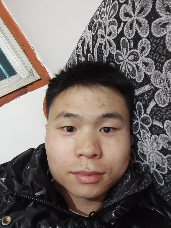 麒麟区幼儿园扛把子的第三张照片--云南蓝颜知己交友网